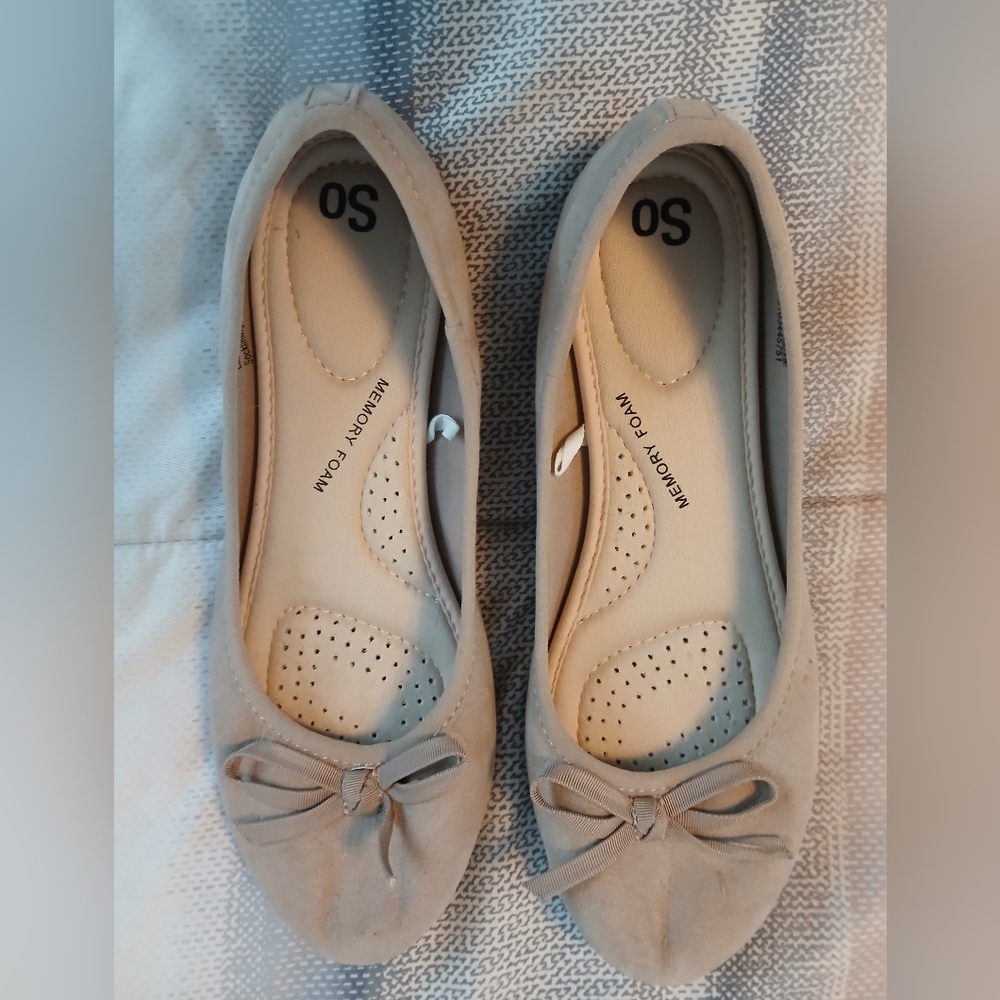 Women's Cream Bow Flats
